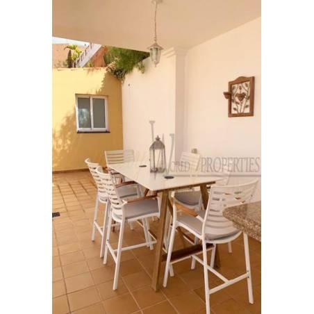 Sprzedaż - Nieruchomości - Dom / Apartament - Calle Extremadura 1