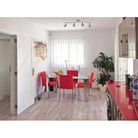 Sprzedaż - Nieruchomości - Dom / Apartament - Avenida Madroñal 3